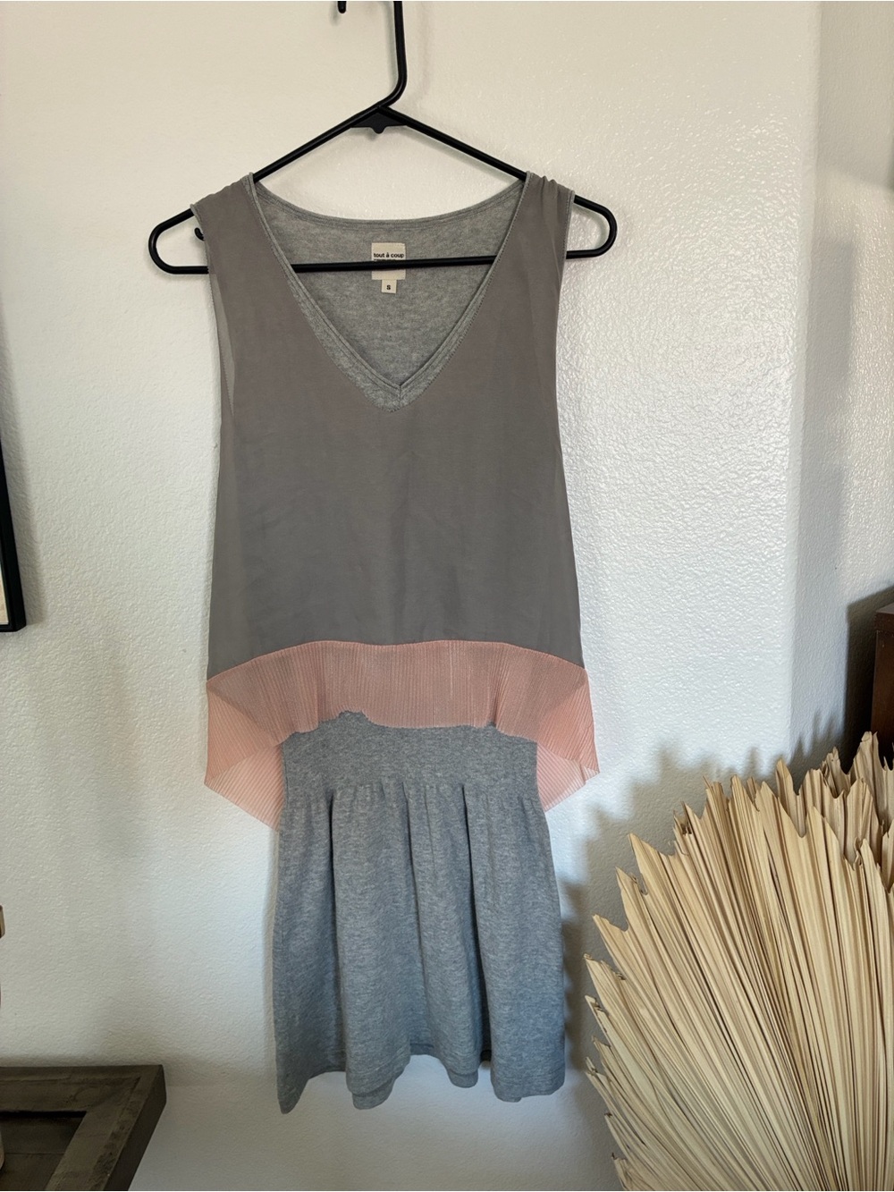 Modern Tout A Coup Gray Sleeveless V-Neck Dress With Pink & Grey Mesh